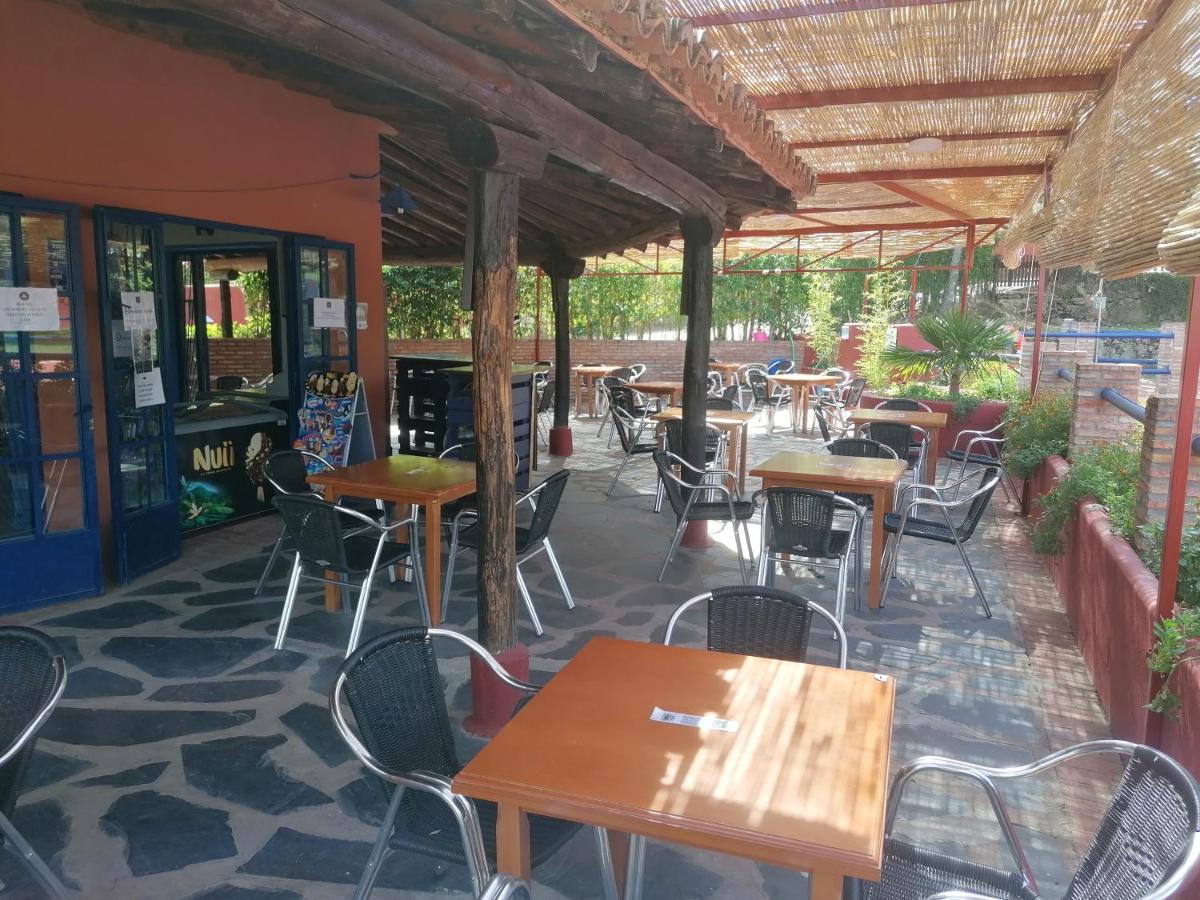 Complejo Aldea Vetonia Check Out Hasta Las 20H Parque De Mascotas Zonas Infantiles Ideal Grupos Parejas Familias Informate Apertura Piscina 1 De Mayo Hervás Dış mekan fotoğraf