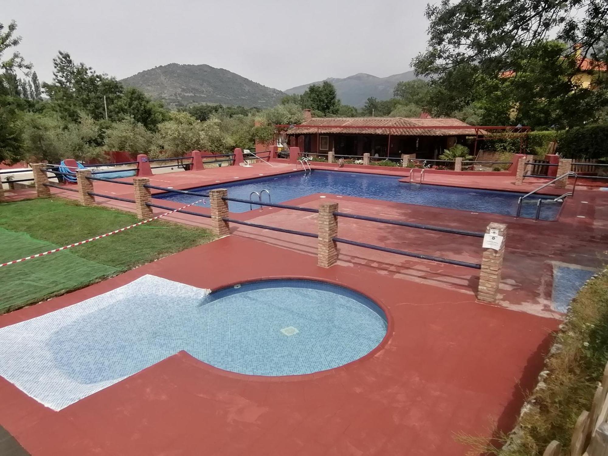 Complejo Aldea Vetonia Check Out Hasta Las 20H Parque De Mascotas Zonas Infantiles Ideal Grupos Parejas Familias Informate Apertura Piscina 1 De Mayo Hervás Dış mekan fotoğraf