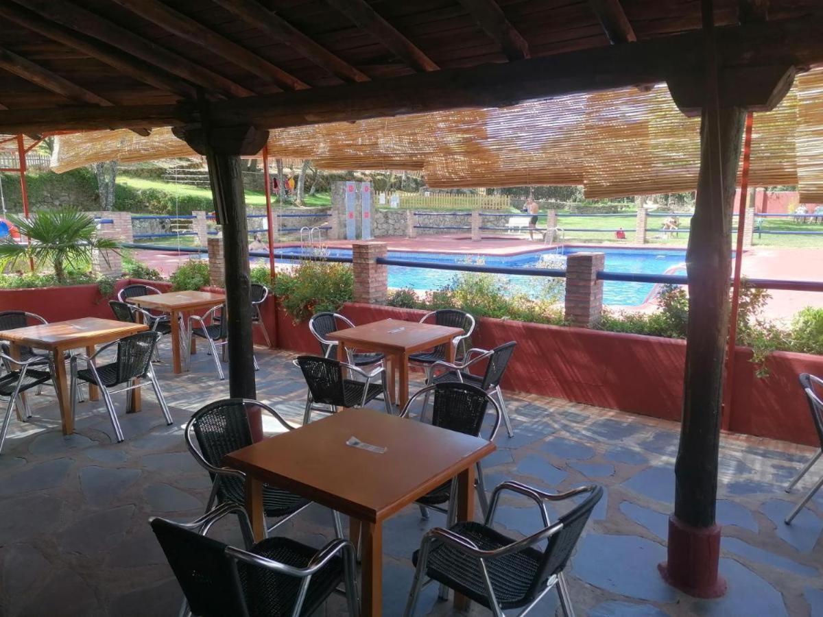 Complejo Aldea Vetonia Check Out Hasta Las 20H Parque De Mascotas Zonas Infantiles Ideal Grupos Parejas Familias Informate Apertura Piscina 1 De Mayo Hervás Dış mekan fotoğraf