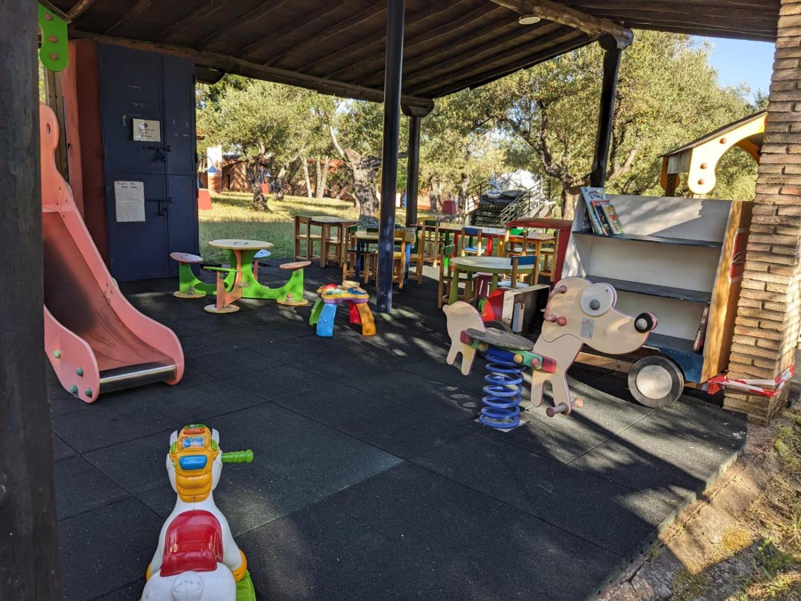 Complejo Aldea Vetonia Check Out Hasta Las 20H Parque De Mascotas Zonas Infantiles Ideal Grupos Parejas Familias Informate Apertura Piscina 1 De Mayo Hervás Dış mekan fotoğraf