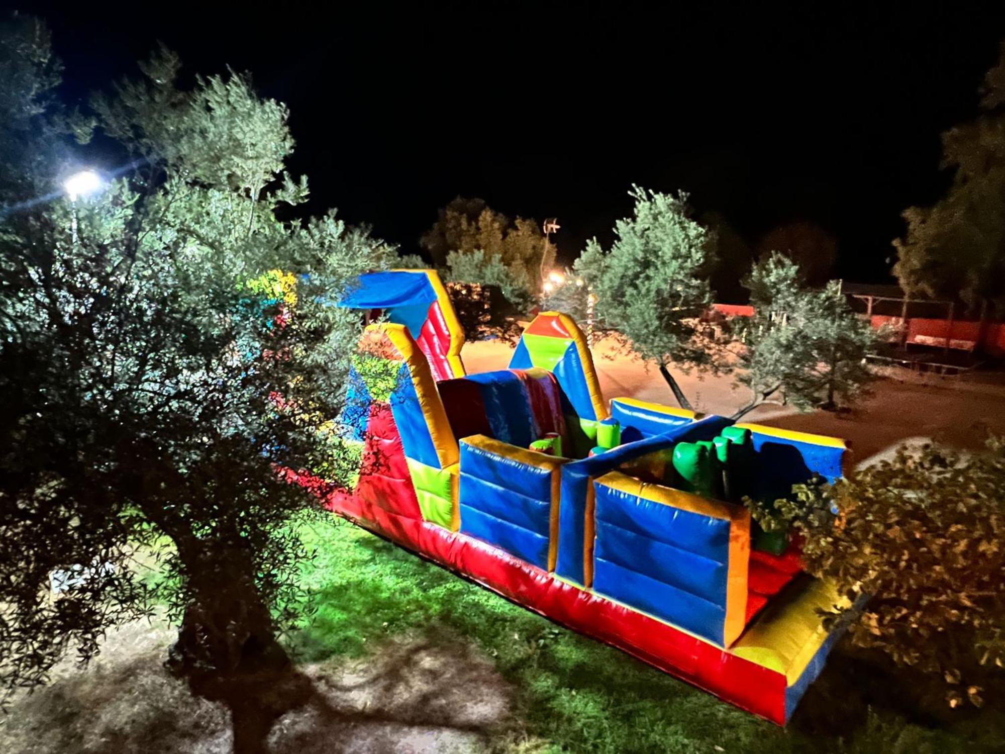 Complejo Aldea Vetonia Check Out Hasta Las 20H Parque De Mascotas Zonas Infantiles Ideal Grupos Parejas Familias Informate Apertura Piscina 1 De Mayo Hervás Dış mekan fotoğraf